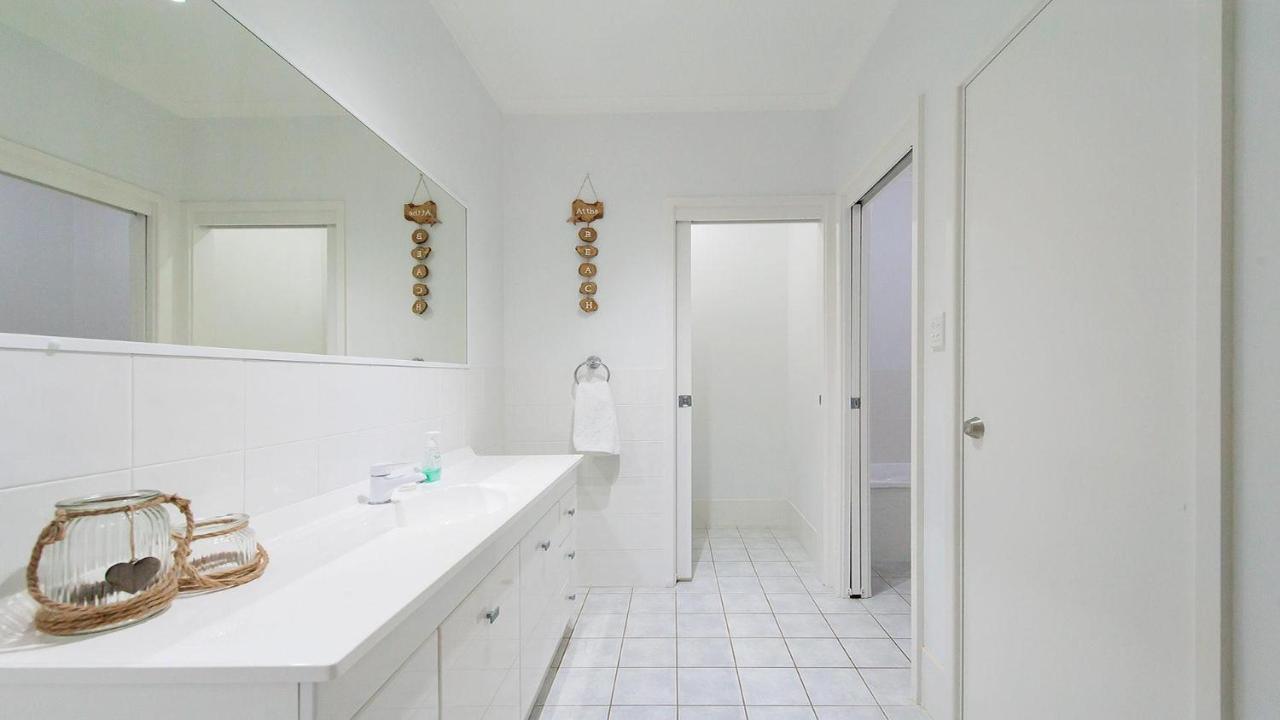 Dutchie'S Sand & Sea Beach House - Easy Walk To The Beach Nelson Bay Buitenkant foto